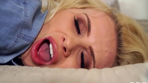 Kaitlyn Ashley is busty cougar