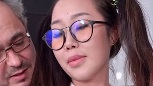 Tricky Old Teacher: Li Loo helps with slamming hard