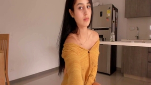 18 yr old does what shes told on webcam solo