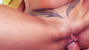 Hitzefrei.com - Sophie Logan is naughty queen