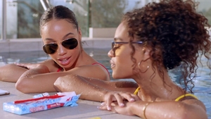 VIXEN: Facesitting with hawt brunette Scarlit Scandal