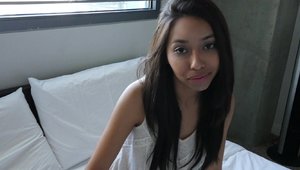 Sis Loves Me: Teen Jasmine Summers sucking cock