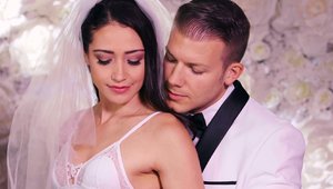 Wicked: Brunette Avi Love cumshot porno in HD