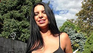 Immoral live: Curvy Kira Queen reverse cowgirl