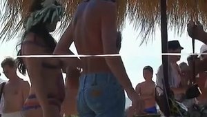 Nude amateur ramming hard at the beach