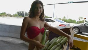 8th Street Latinas: Victoria Valencia dick sucking