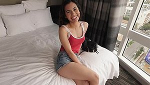 Net Girl: Young & super hot babe pussy fuck in the bed
