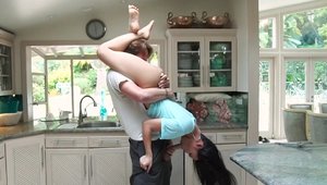 Dont Break Me: Super hot Cindy Starfall 69 in the kitchen HD