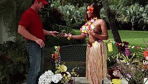 RoundAndBrown - Moriah Mills and Charles Dera twerk