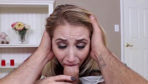 Family Strokes: Blonde hair Sierra Nicole blowjob cum