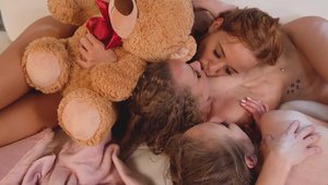 Angel Emily tongue kissing sex tape