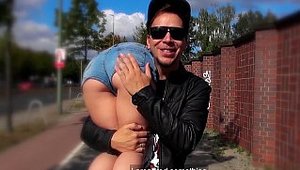 Bums Bus - Lia Louise really enjoys pussy sex in HD