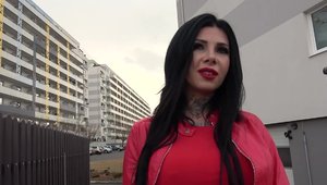 PublicAgent: Tattooed Megan Inky close up flashing in public