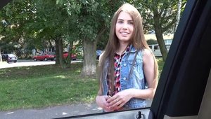 Teen Mega World: Elle Rose pussy eating