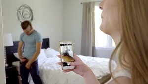 Girlfriend Daisy Stone cumshot