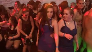 dark Stripper Lifts And Humps lascivious Lady previous to hammering Her