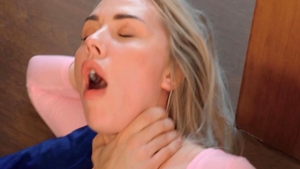 Sneaky Sex: Angie Lynx pussy fucking